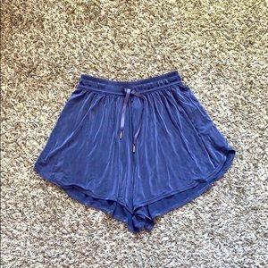 Lululemon shorts size 4
